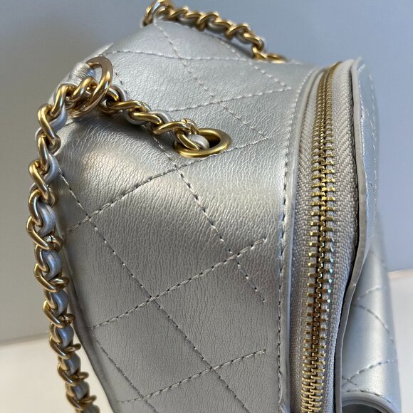 Quilted Puffer Backpack in Shiny Silver with Gold Rope Straps - NWT - Picture 8 of 9